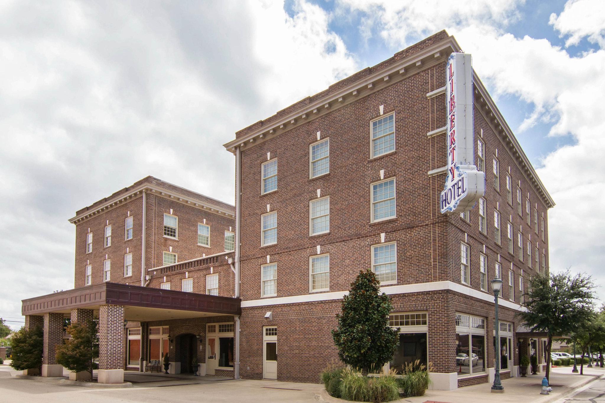 Liberty Hotel, Ascend Hotel Collection Cleburne Eksteriør billede